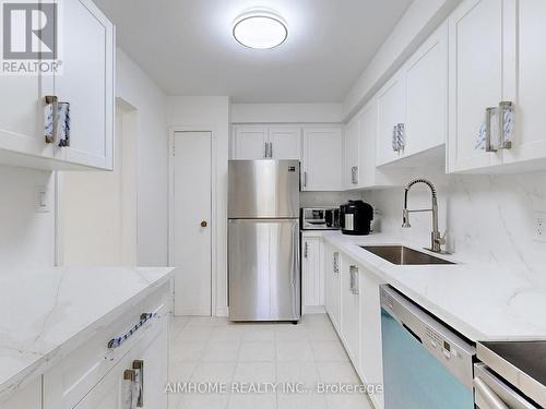 3 - 4171 Glen Erin Drive, Mississauga, ON - Indoor Photo Showing Kitchen