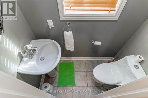 256 Johnson Street, Barrie, ON - Indoor Photo Showing Bathroom