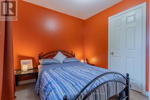 256 Johnson Street, Barrie, ON - Indoor Photo Showing Bedroom