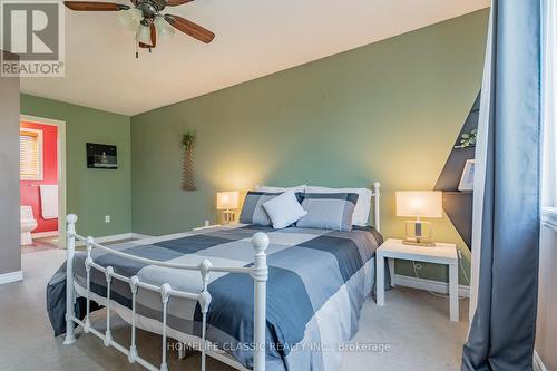 256 Johnson Street, Barrie, ON - Indoor Photo Showing Bedroom