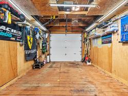 Garage - 