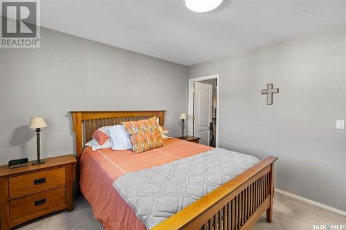 120 515 Mcwillie Avenue, Saskatoon, SK - Indoor Photo Showing Bedroom