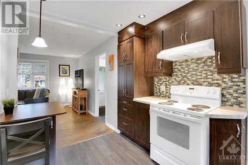 2568 Hanlon Avenue, Ottawa, ON - Indoor Photo Showing Kitchen