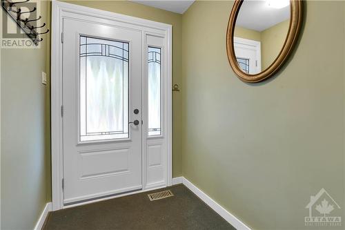 2568 Hanlon Avenue, Ottawa, ON - Indoor Photo Showing Other Room