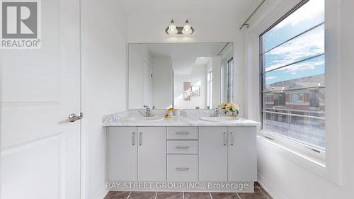 1 Sissons Way, Markham, ON - Indoor Photo Showing Bathroom