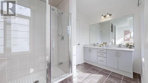 1 Sissons Way, Markham, ON - Indoor Photo Showing Bathroom