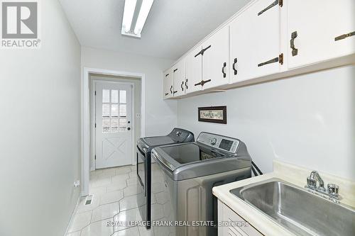 82 Grath Crescent, Whitby (Blue Grass Meadows), ON - Indoor Photo Showing Laundry Room