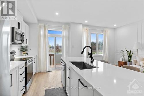 427 Kayak Street, Ottawa, ON - Indoor Photo Showing Kitchen With Upgraded Kitchen