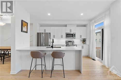 427 Kayak Street, Ottawa, ON - Indoor Photo Showing Kitchen With Upgraded Kitchen