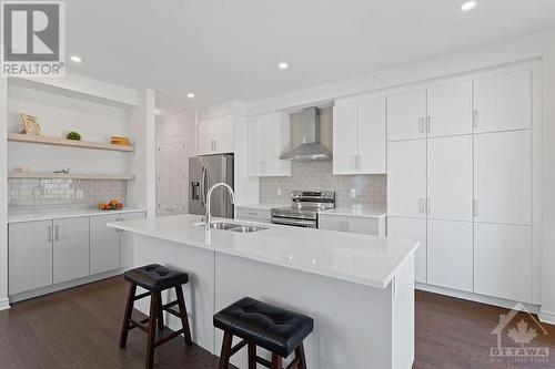 655 Persimmon Way, Ottawa, ON - Indoor Photo Showing Kitchen With Double Sink With Upgraded Kitchen