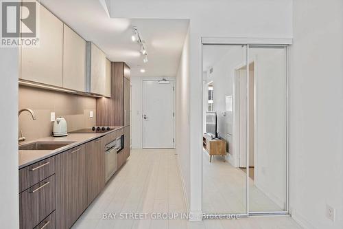 3301 - 19 Western Battery Road, Toronto, ON - Indoor Photo Showing Kitchen