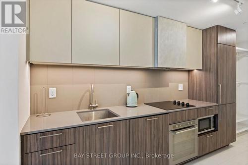 3301 - 19 Western Battery Road, Toronto, ON - Indoor Photo Showing Kitchen