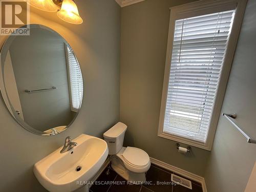 563 Stream Crescent, Oakville, ON - Indoor Photo Showing Bathroom