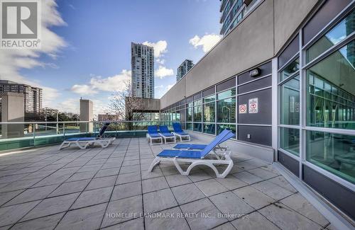 305 - 33 Elm Drive W, Mississauga, ON - Outdoor