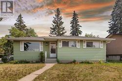 4503 RICHMOND Road SW  Calgary, AB T3E 4P9