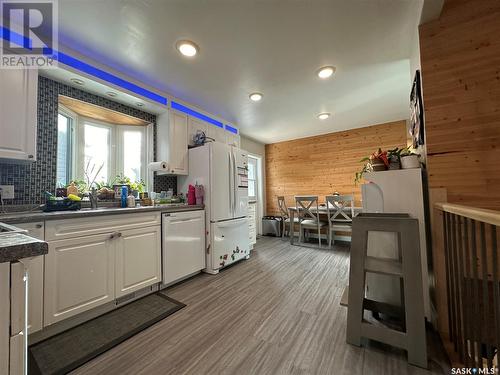 37 King Crescent, Humboldt, SK - Indoor Photo Showing Kitchen