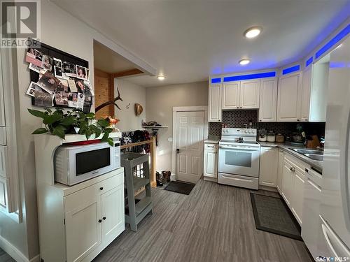 37 King Crescent, Humboldt, SK - Indoor Photo Showing Kitchen With Double Sink