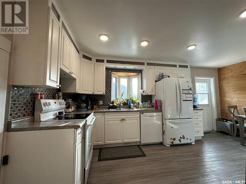 37 King Crescent, Humboldt, SK - Indoor Photo Showing Kitchen With Double Sink