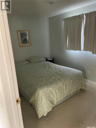 288 Carleton Drive, Saskatoon, SK - Indoor Photo Showing Bedroom