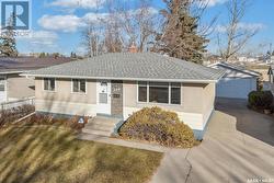 288 Carleton DRIVE  Saskatoon, SK S7H 4C1