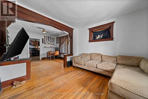 21/23 Spring Street, Quinte West, ON - Indoor Photo Showing Living Room