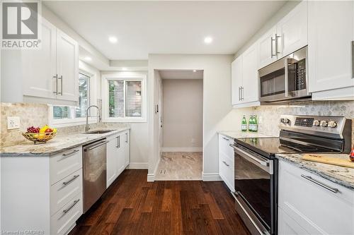 1513 Upper Middle Road Unit# 3, Burlington, ON - Indoor Photo Showing Kitchen With Upgraded Kitchen