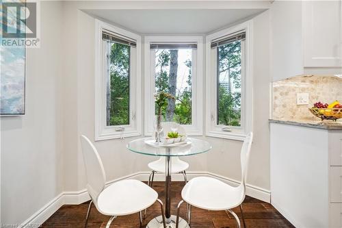 1513 Upper Middle Road Unit# 3, Burlington, ON - Indoor Photo Showing Dining Room