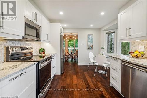 3 - 1513 Upper Middle Road, Burlington (Tyandaga), ON - Indoor Photo Showing Kitchen With Upgraded Kitchen