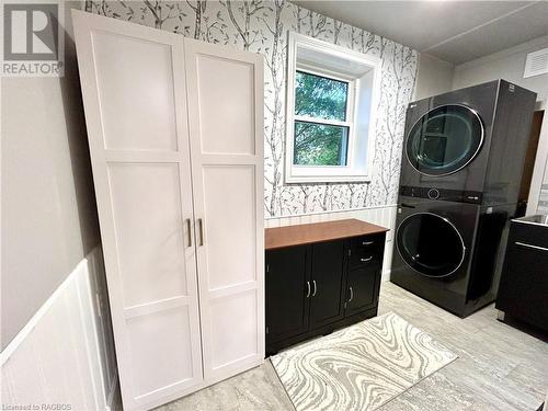 441 Queen Street N, Paisley, ON - Indoor Photo Showing Laundry Room