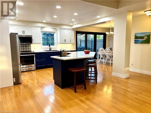 441 Queen Street N, Paisley, ON - Indoor Photo Showing Kitchen With Upgraded Kitchen