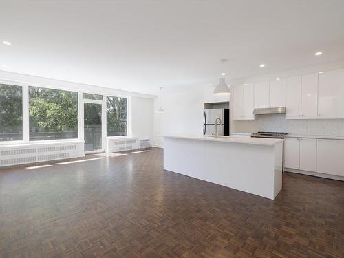 Cuisine - 414-4350 Rue Sherbrooke O., Westmount, QC - Indoor Photo Showing Kitchen With Upgraded Kitchen