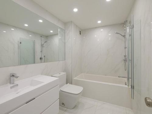 Salle de bains - 414-4350 Rue Sherbrooke O., Westmount, QC - Indoor Photo Showing Bathroom