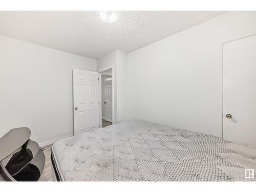 13511 127 St Nw, Edmonton, AB - Indoor Photo Showing Bedroom