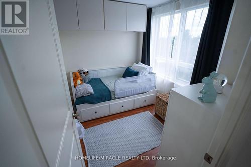 303 - 9235 Jane Street, Vaughan, ON - Indoor Photo Showing Bedroom