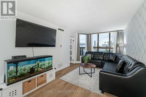 1102 - 25 Agnes Street, Mississauga, ON - Indoor Photo Showing Living Room