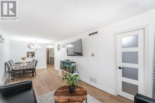 1102 - 25 Agnes Street, Mississauga, ON - Indoor Photo Showing Living Room