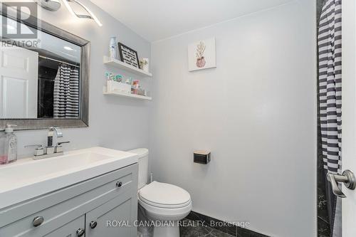 1102 - 25 Agnes Street, Mississauga, ON - Indoor Photo Showing Bathroom