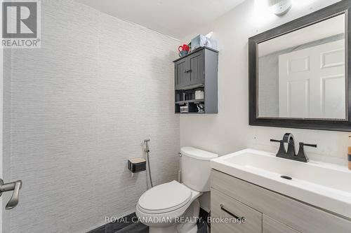 1102 - 25 Agnes Street, Mississauga, ON - Indoor Photo Showing Bathroom