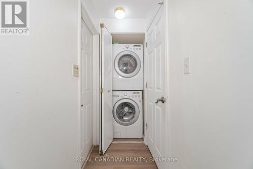 1102 - 25 Agnes Street, Mississauga, ON - Indoor Photo Showing Laundry Room