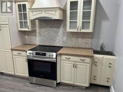 Lower - 19 Concorde Drive, Brampton, ON - Indoor Photo Showing Kitchen