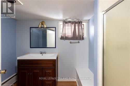 1231 Sunningdale Road E, London, ON - Indoor Photo Showing Bathroom