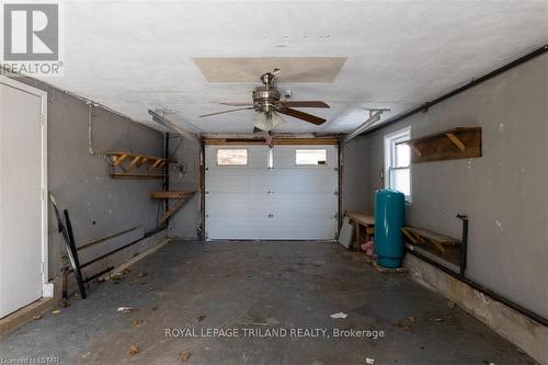 1231 Sunningdale Road E, London, ON - Indoor Photo Showing Garage