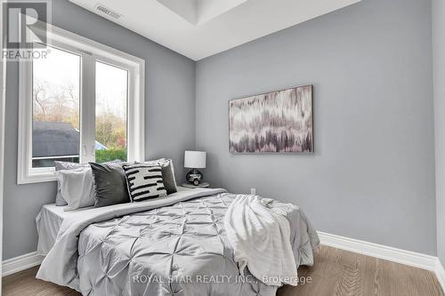 1372 Maple Road, Innisfil, ON - Indoor Photo Showing Bedroom