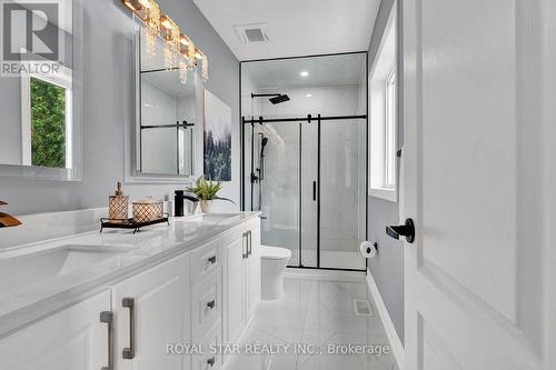 1372 Maple Road, Innisfil, ON - Indoor Photo Showing Bathroom