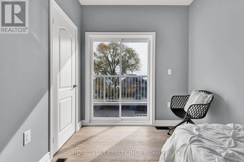 1372 Maple Road, Innisfil, ON - Indoor Photo Showing Bedroom