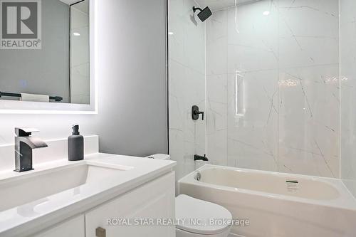 1372 Maple Road, Innisfil, ON - Indoor Photo Showing Bathroom