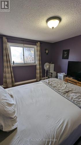 63 Somerset Drive, Brampton, ON - Indoor Photo Showing Bedroom