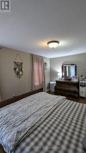 63 Somerset Drive, Brampton, ON - Indoor Photo Showing Bedroom