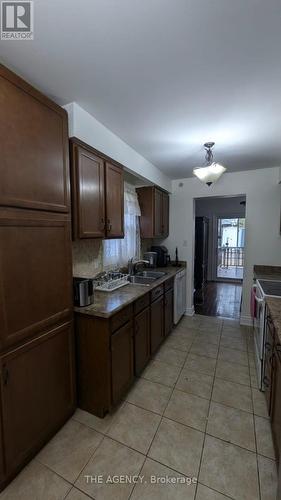 63 Somerset Drive, Brampton, ON - Indoor Photo Showing Kitchen With Double Sink