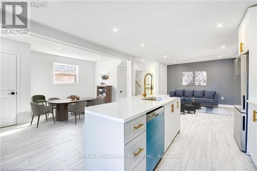 316 Houghton Avenue, Hamilton, ON - Indoor Photo Showing Kitchen